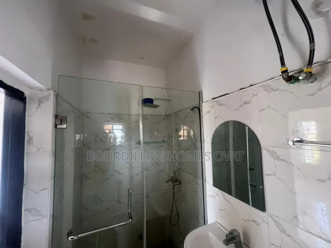4bdrm Duplex in Ikota Villa Estate for rent