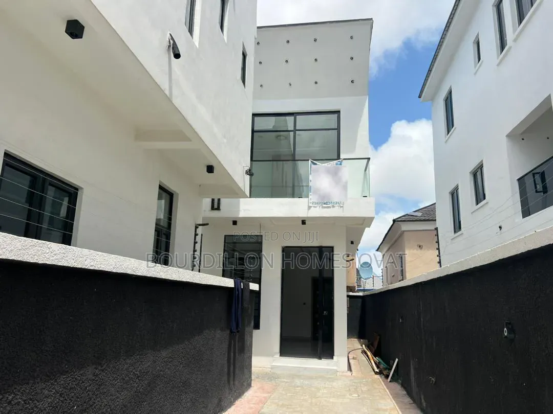 4bdrm Duplex in Ikota Lekki Lagos for sale