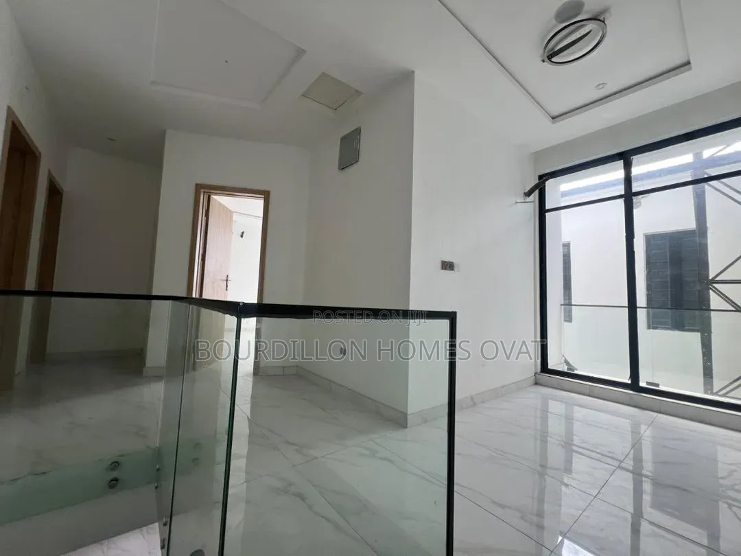 4bdrm Duplex in Ikota Lekki Lagos for sale