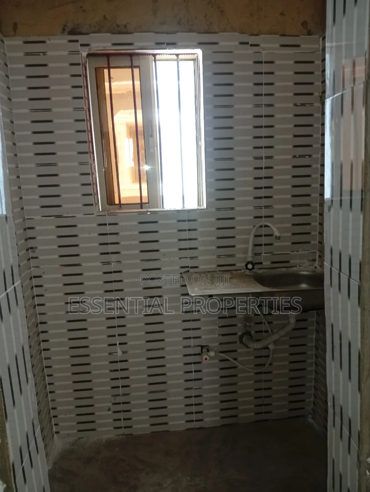 Studio Apartment in Toyin Street for rent