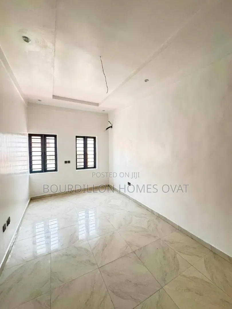 4bdrm Duplex in Ikota Lekki Lagos for sale