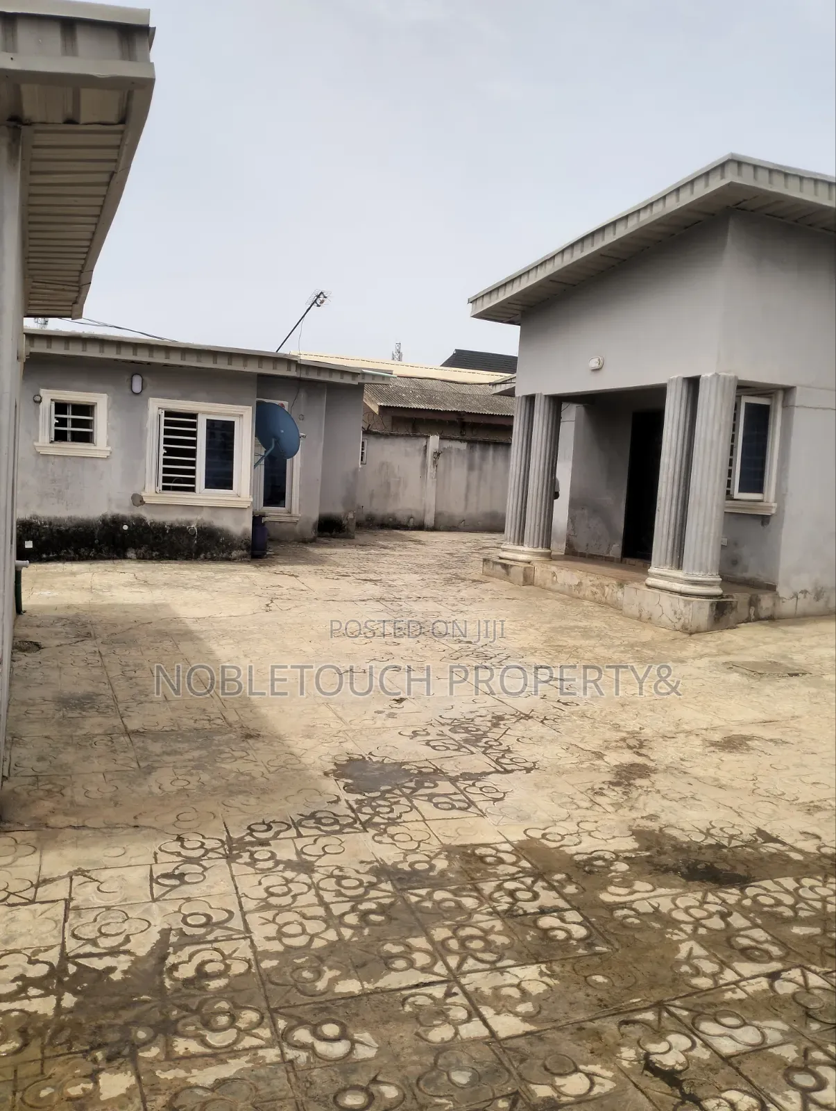 2bdrm Bungalow in Baruwa Ipaja Lagos for sale