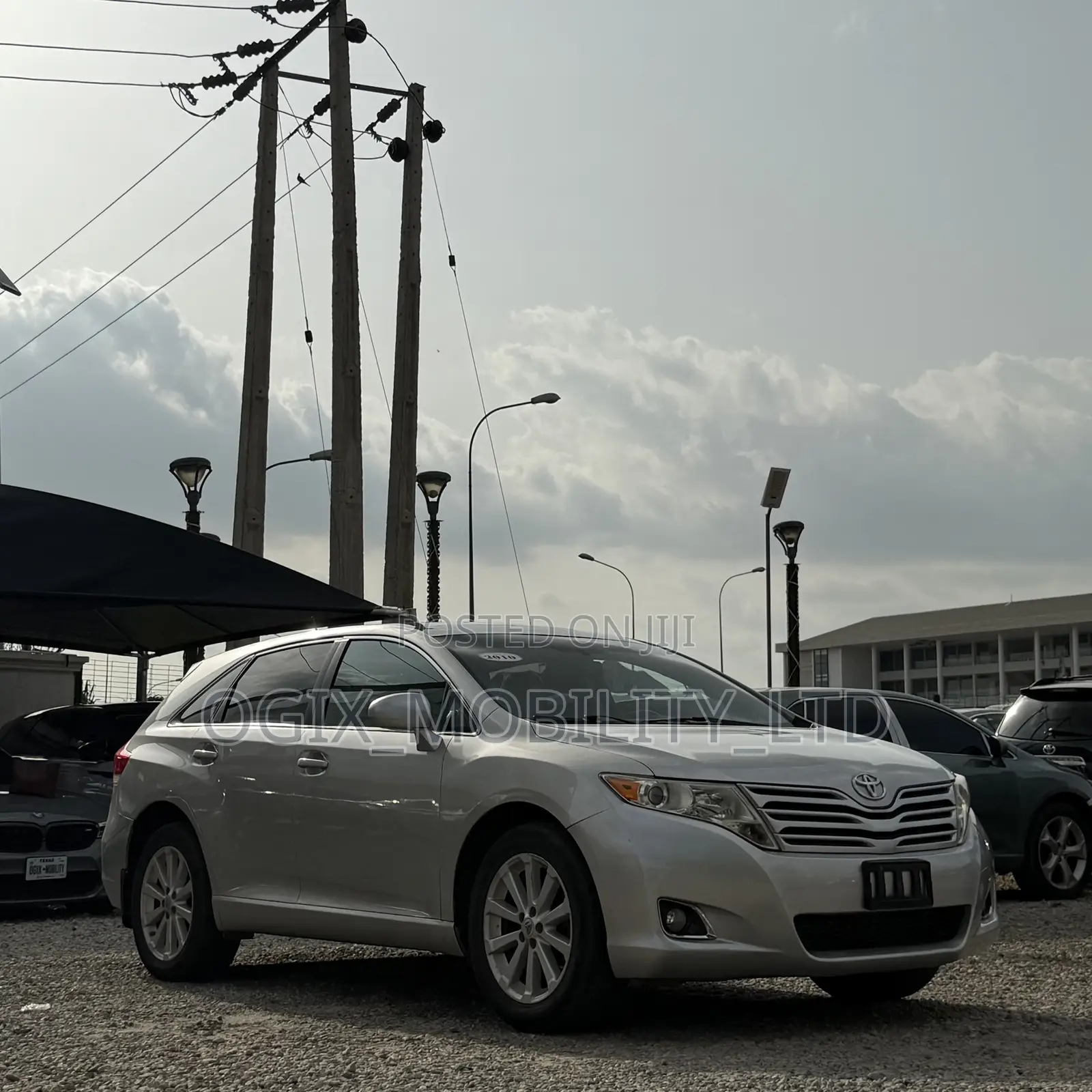 Toyota Venza AWD 2010 Silver