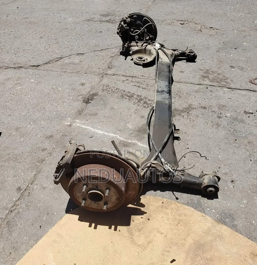 Back Beam Toyota Sienna 2005 _2010
