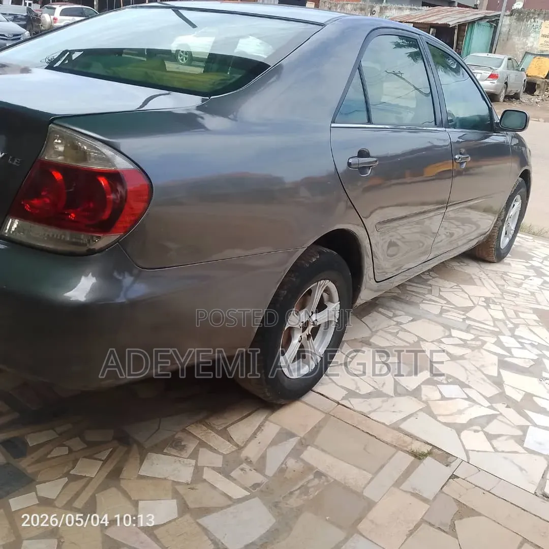 Toyota Camry 2003 Gray