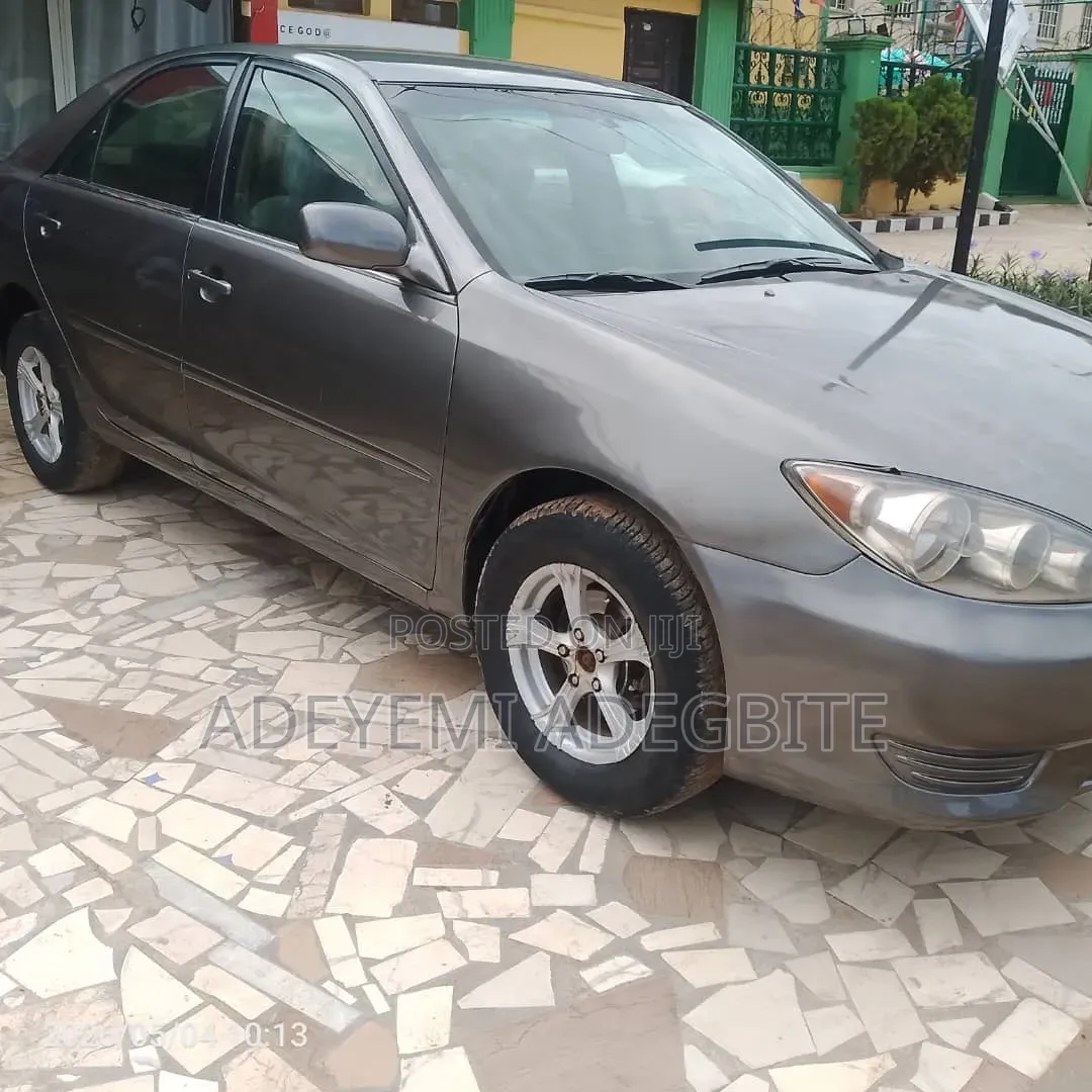 Toyota Camry 2003 Gray