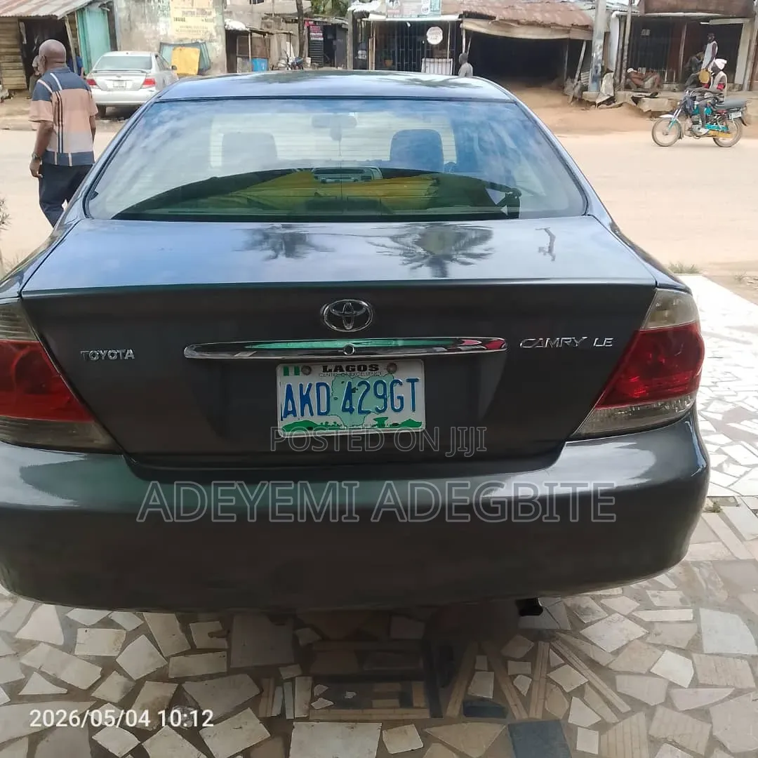 Toyota Camry 2003 Gray