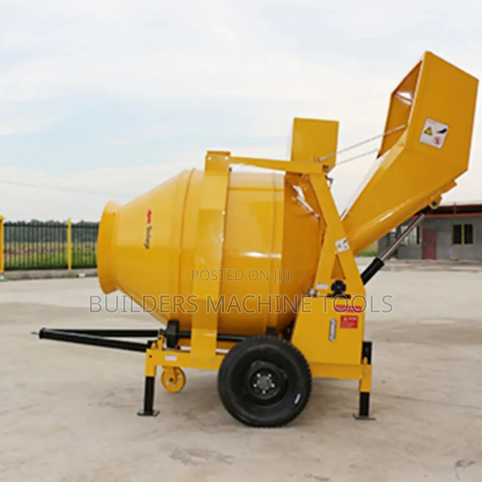 Self Loader Concrete Mixer