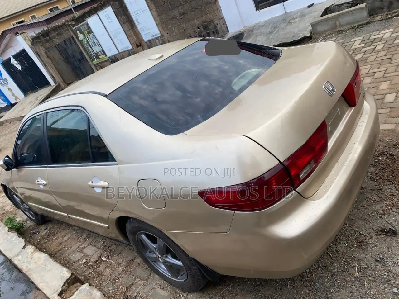 Honda Accord 2005 Gold