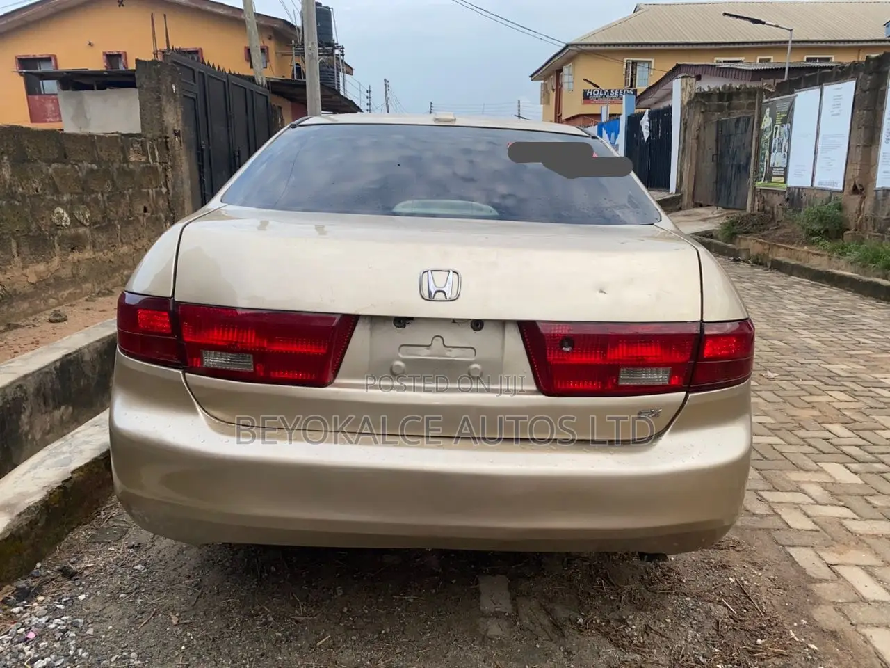 Honda Accord 2005 Gold