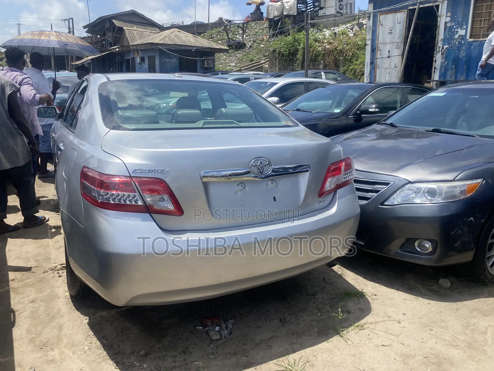 Toyota Camry LE 4dr Sedan (2.5L 4cyl 6A) 2011 Silver
