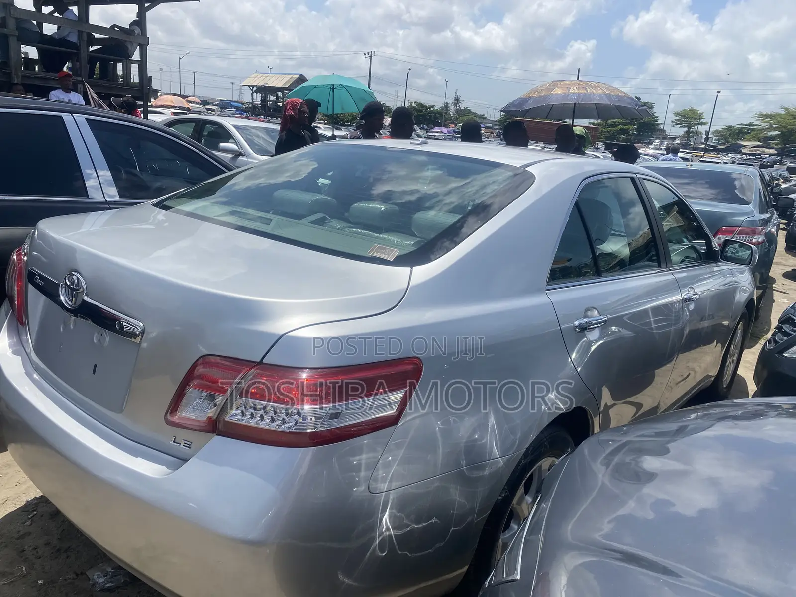 Toyota Camry LE 4dr Sedan (2.5L 4cyl 6A) 2011 Silver