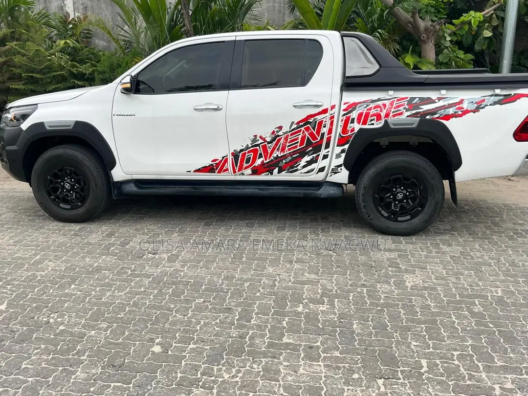 Toyota Hilux 2017 White