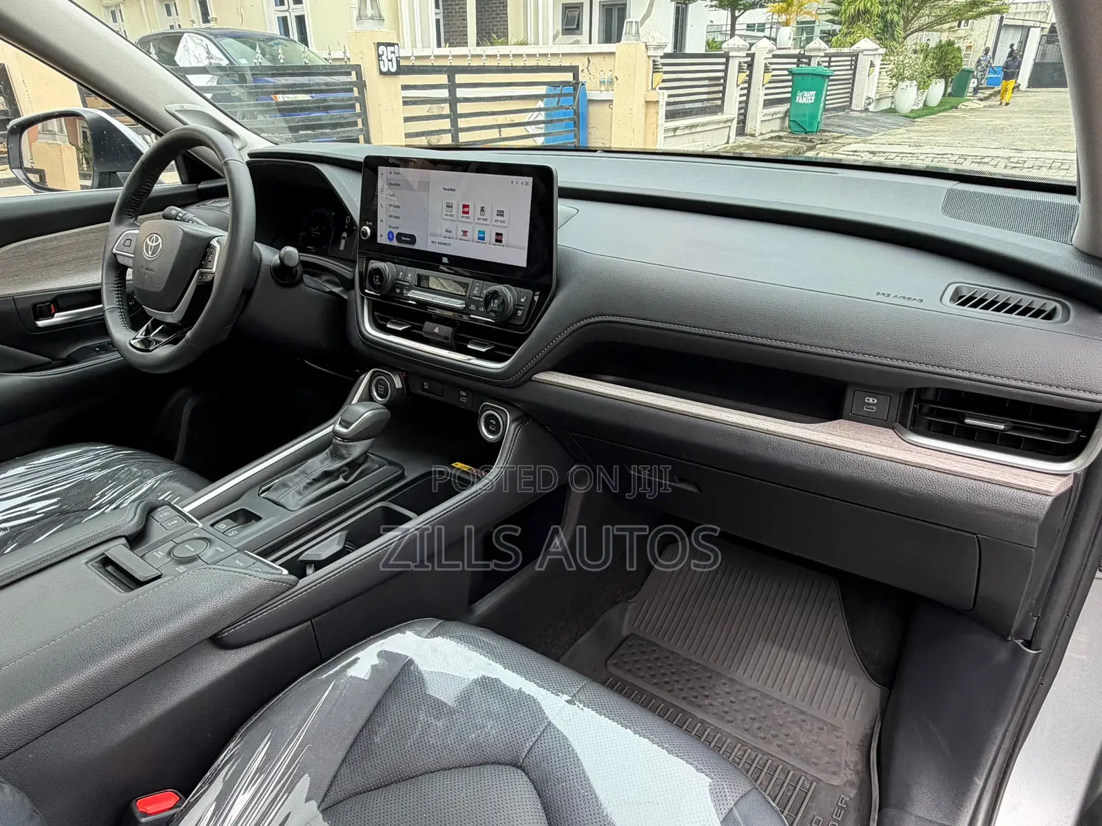 Toyota Highlander Limited AWD 2024 Silver