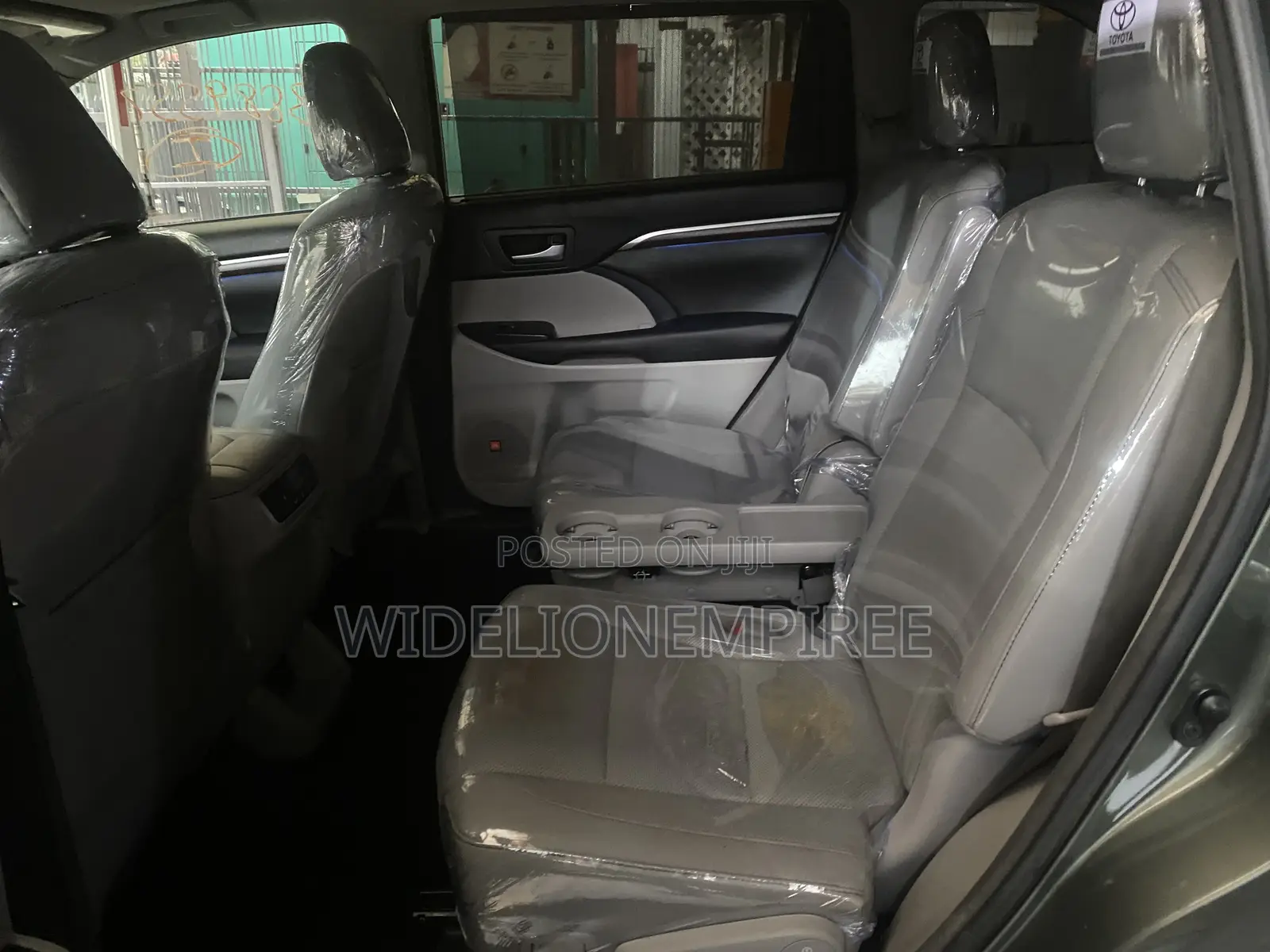 Toyota Highlander Limited 4x4 V6 (3.5L 6cyl 8A) 2017 Gray
