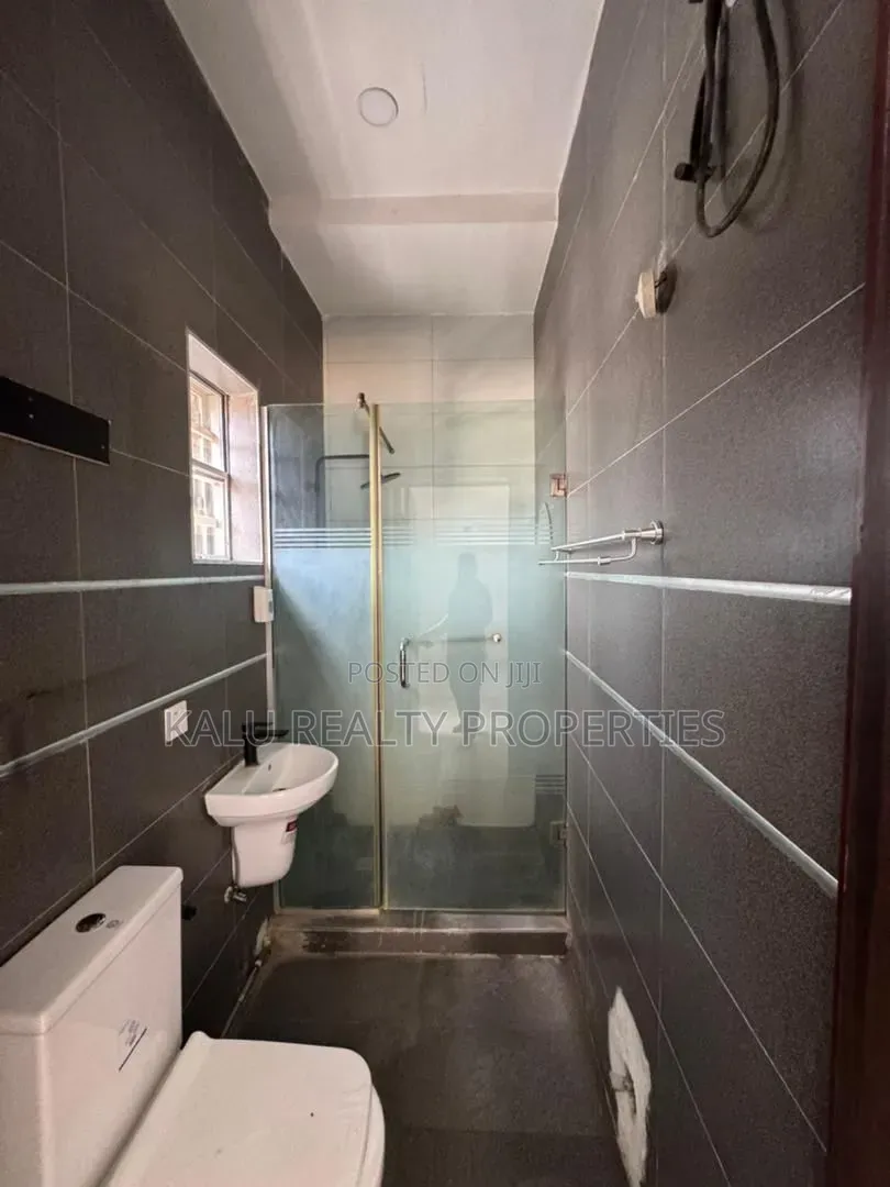 5bdrm Duplex in Ikate for rent