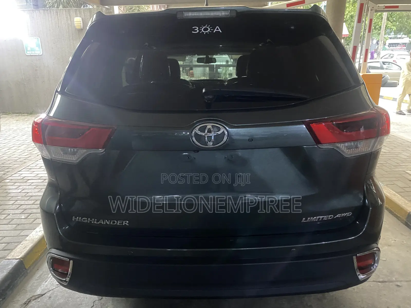 Toyota Highlander Limited 4x4 V6 (3.5L 6cyl 8A) 2017 Gray