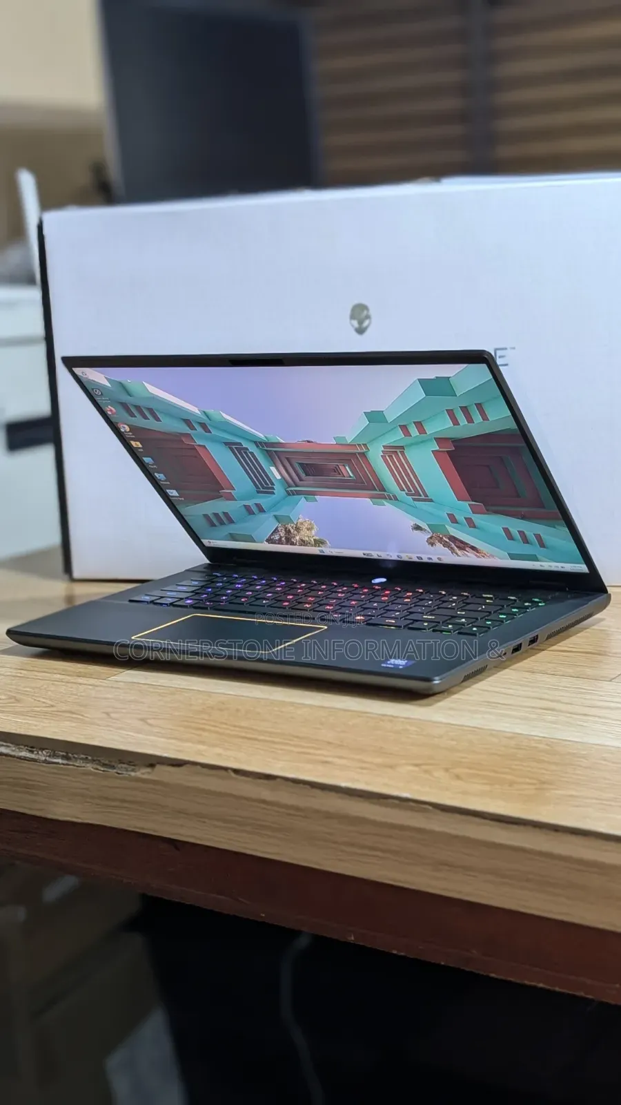 Laptop Alienware M16 R2 32GB Intel Core Ultra 9 SSD 1T