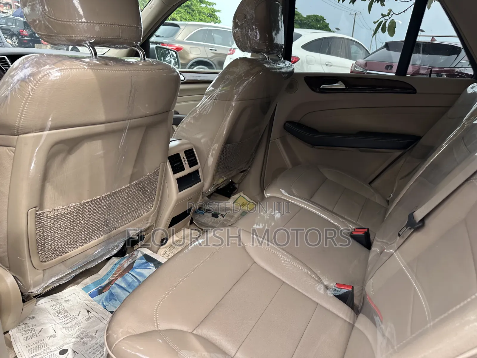 Mercedes-Benz M Class ML350 4MATIC 4dr SUV AWD (3.5L 6cyl 7A) 2014 Gray
