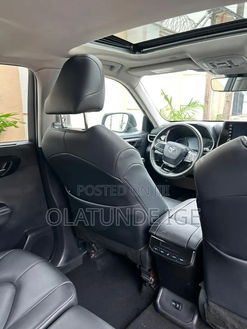 Toyota Highlander XLE AWD 2020 Gray