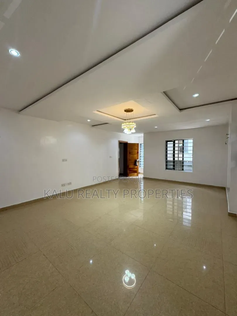 5bdrm Duplex in Ikate for rent