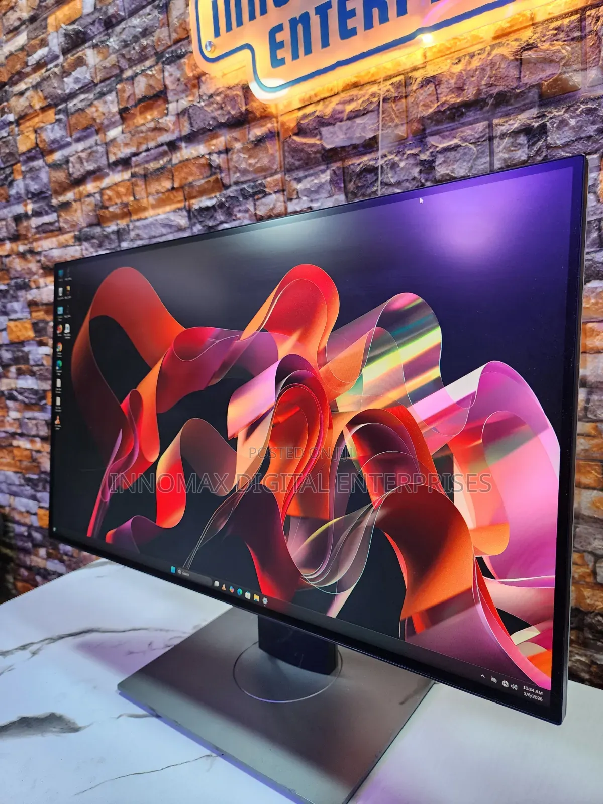 Dell Ultrasharp 27-Inch QHD Rec.709 for Productivity,Color Accuracy