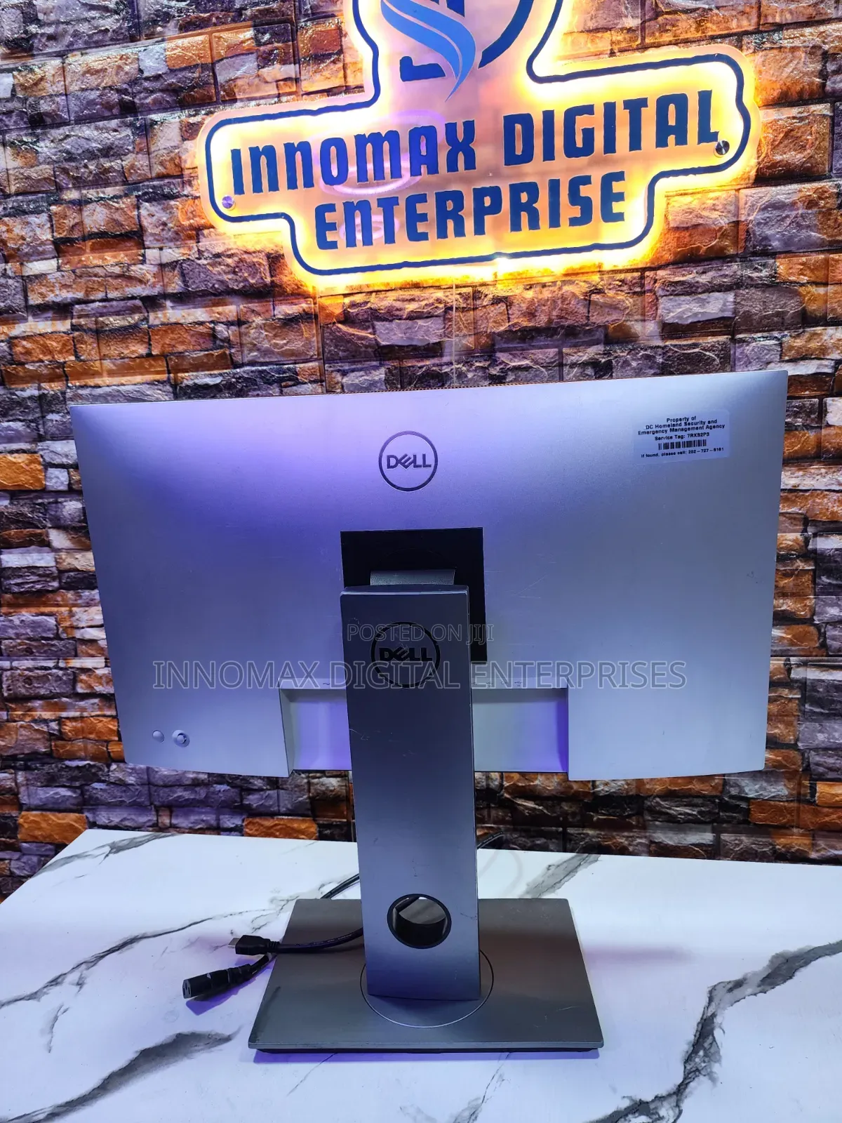 Dell Ultrasharp 27-Inch QHD Rec.709 for Productivity,Color Accuracy