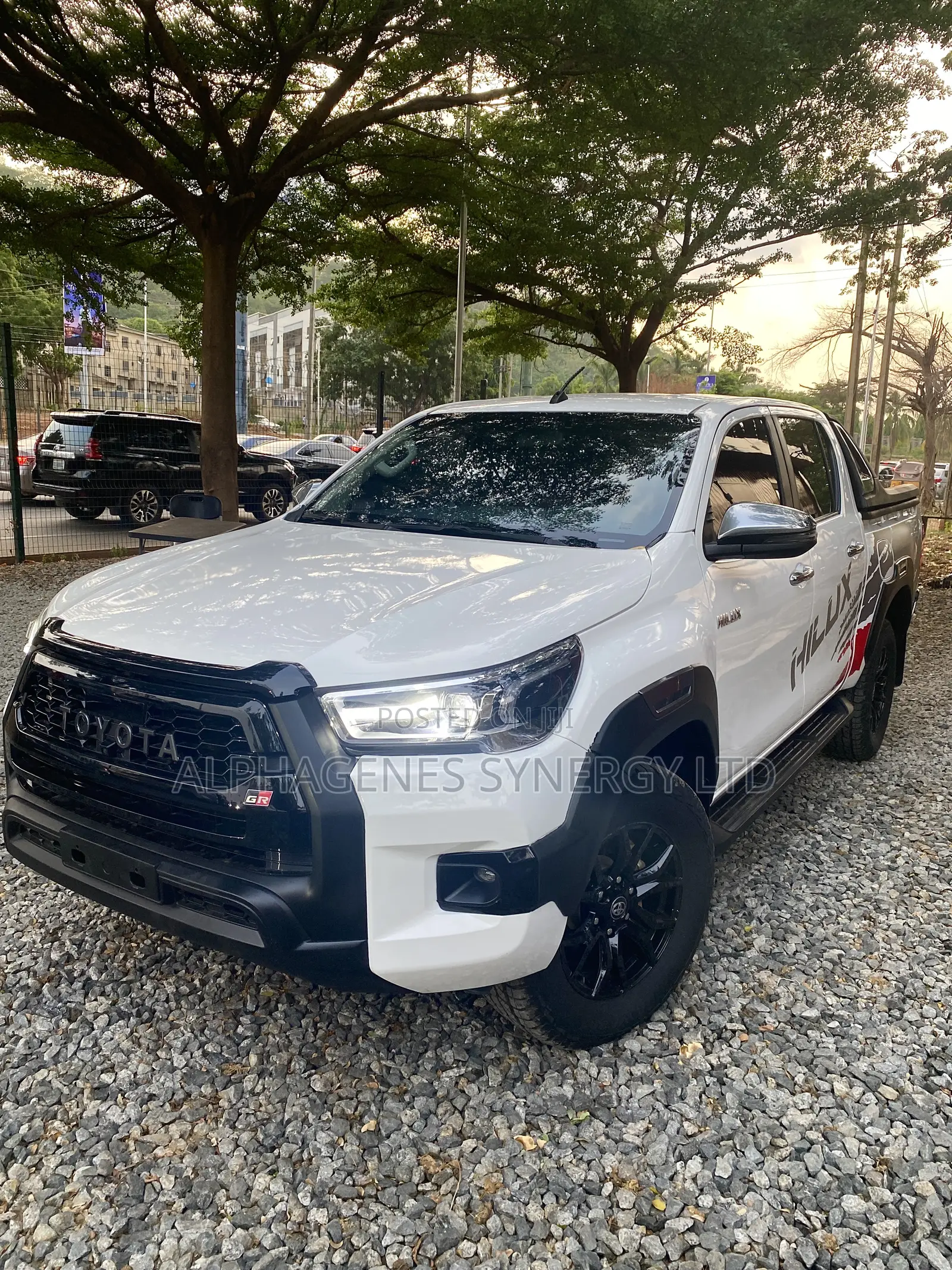 Toyota Hilux 2019 White