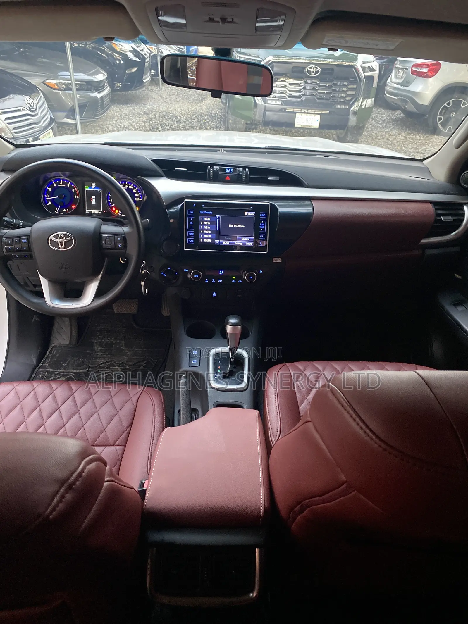 Toyota Hilux 2019 White