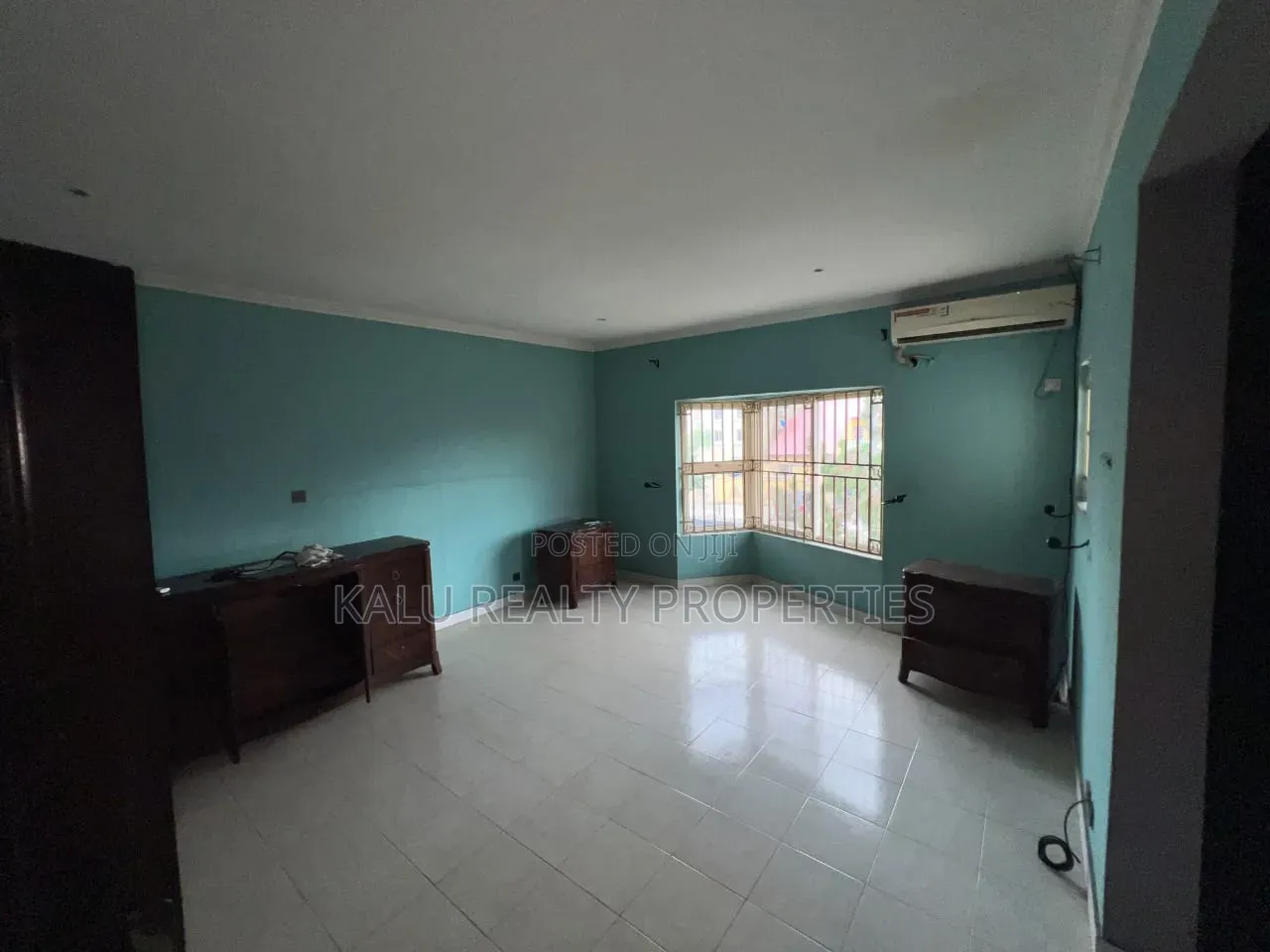 4bdrm Duplex in Lekki Phase1 for rent