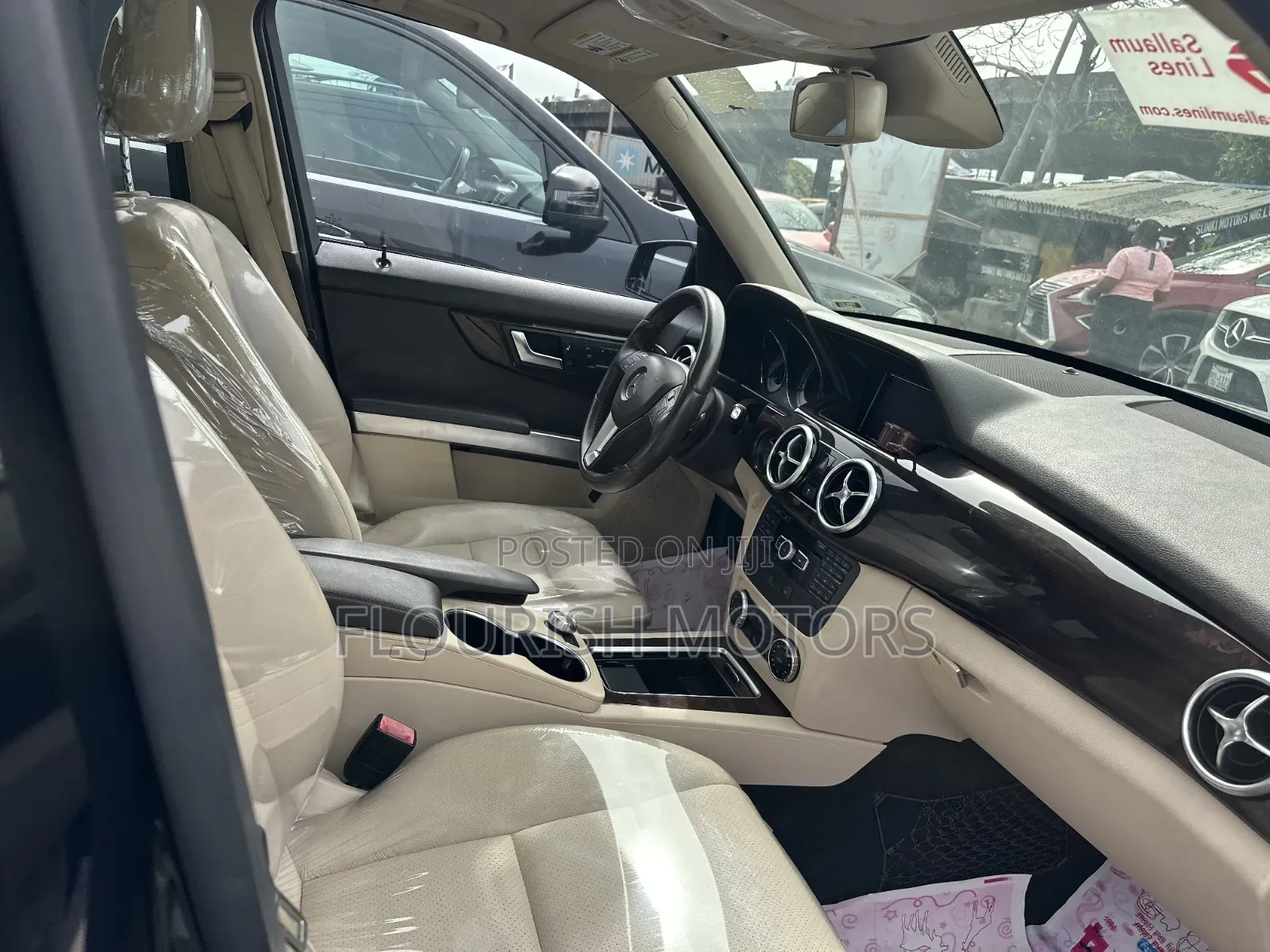 Mercedes-Benz GLK-Class Base GLK 350 4dr AWD 4MATIC (3.5L 6cyl 7A) 2015