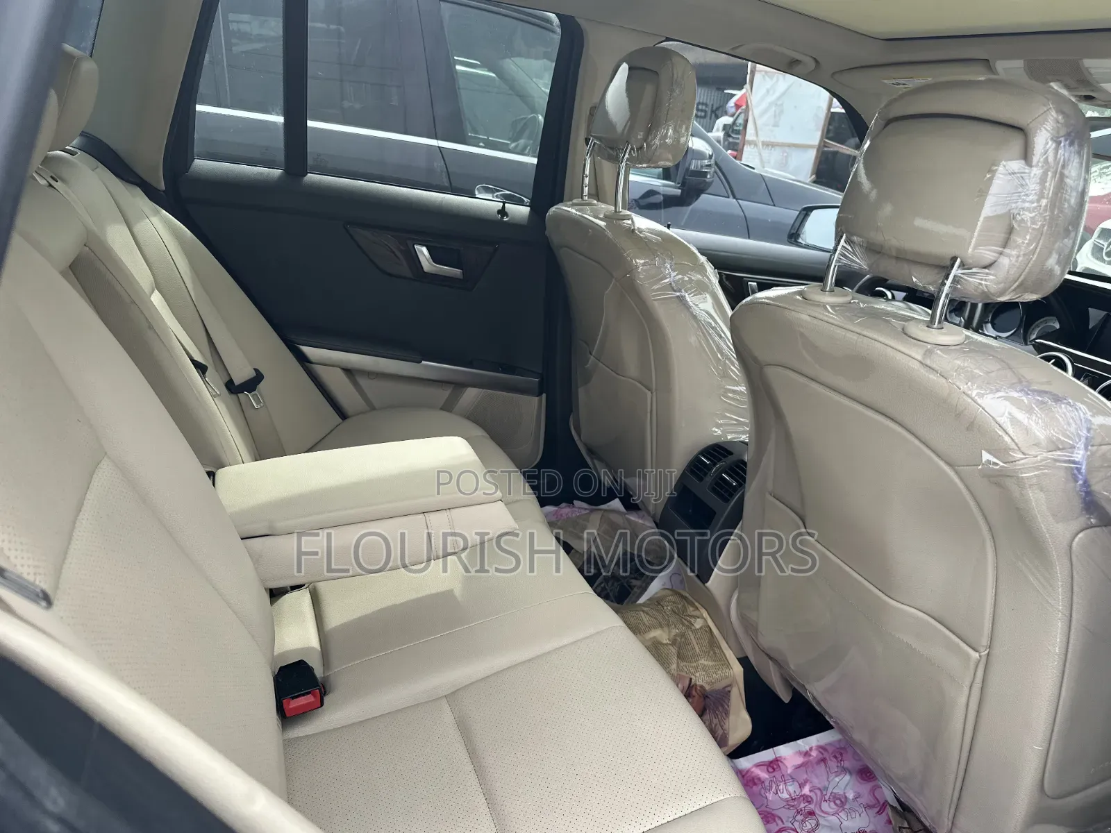 Mercedes-Benz GLK-Class Base GLK 350 4dr AWD 4MATIC (3.5L 6cyl 7A) 2015