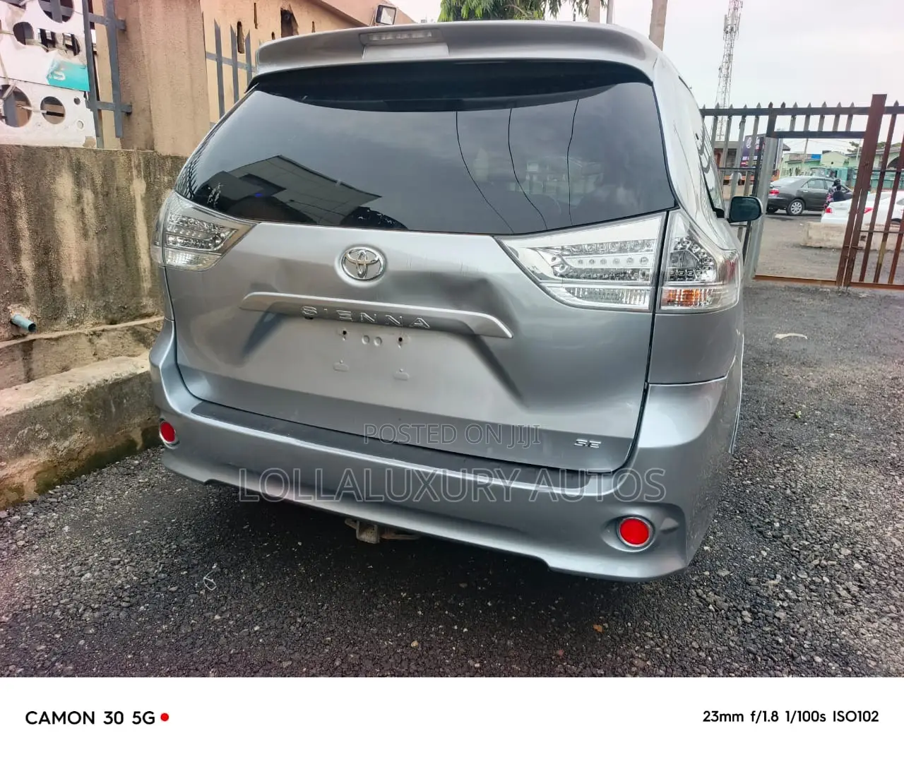 Toyota Sienna SE 8 Passenger 2012 Silver