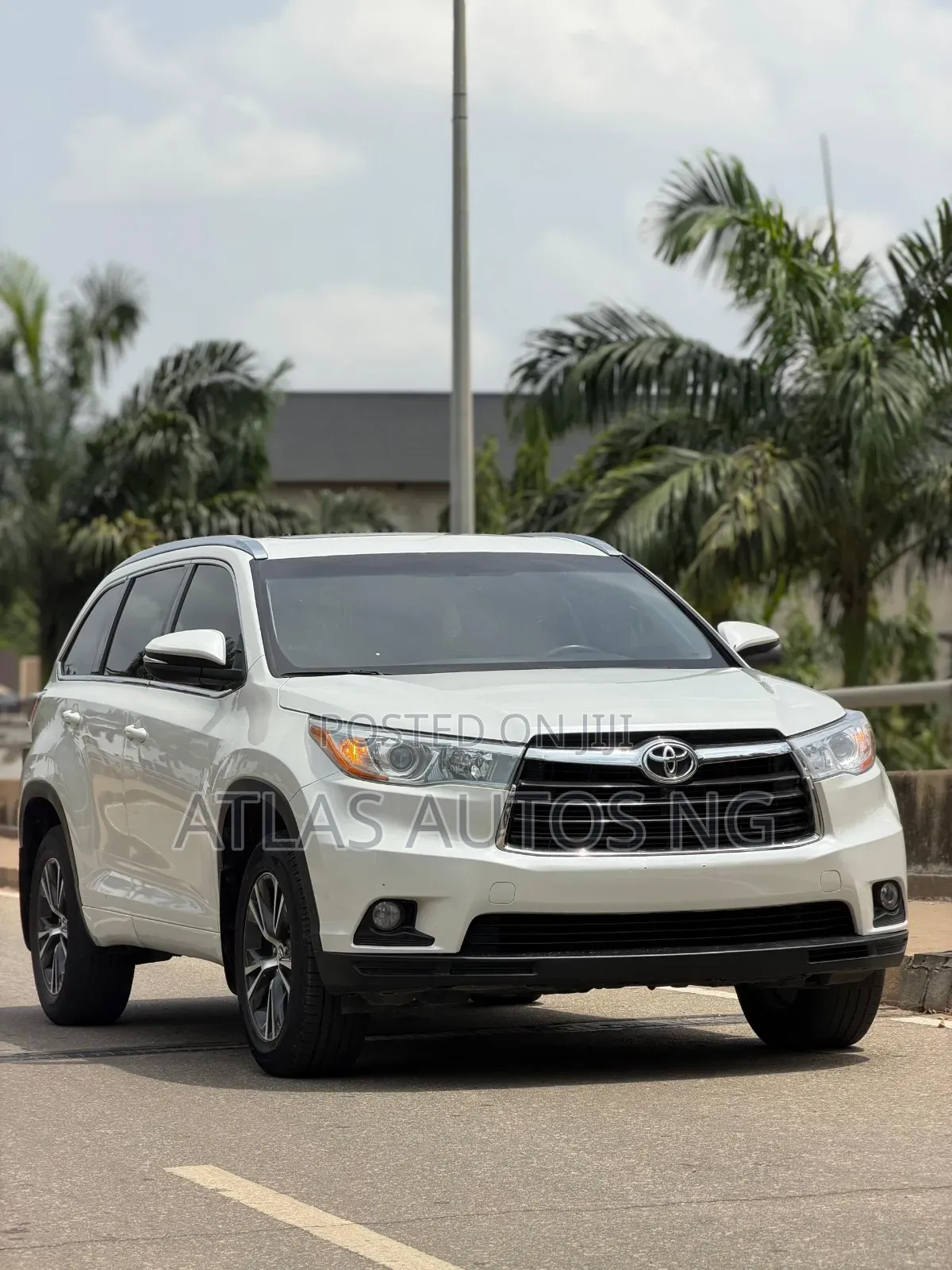 Toyota Highlander XLE V6 4x4 (3.5L 6cyl 6A) 2016 White