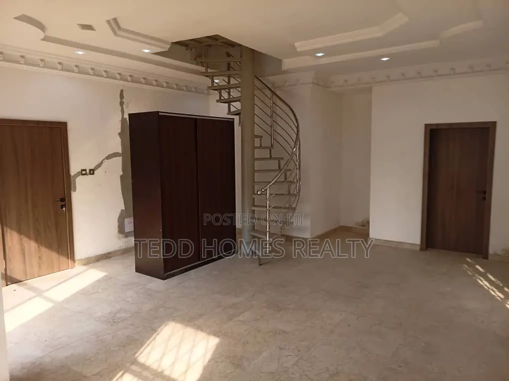 5bdrm Duplex in Ikoyi, Banana Island for rent