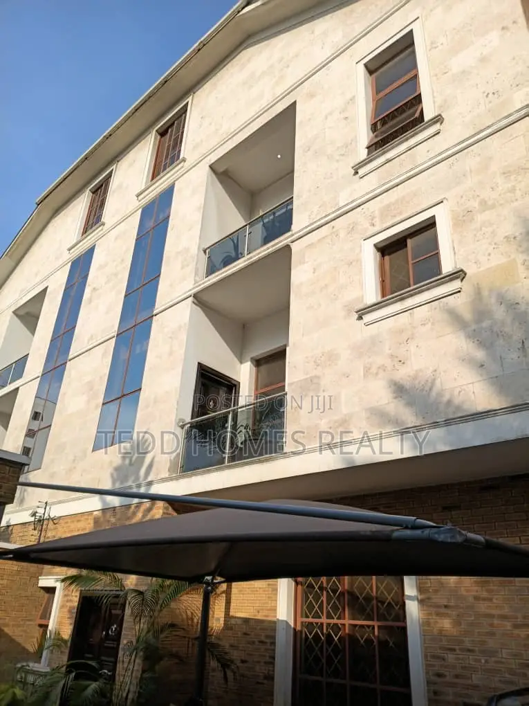 5bdrm Duplex in Ikoyi, Banana Island for rent
