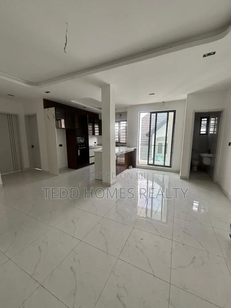2bdrm Apartment in Ilasan, Ikate for rent