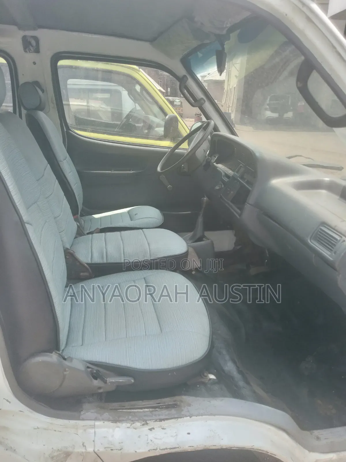 Toyota HiAce 2004 White