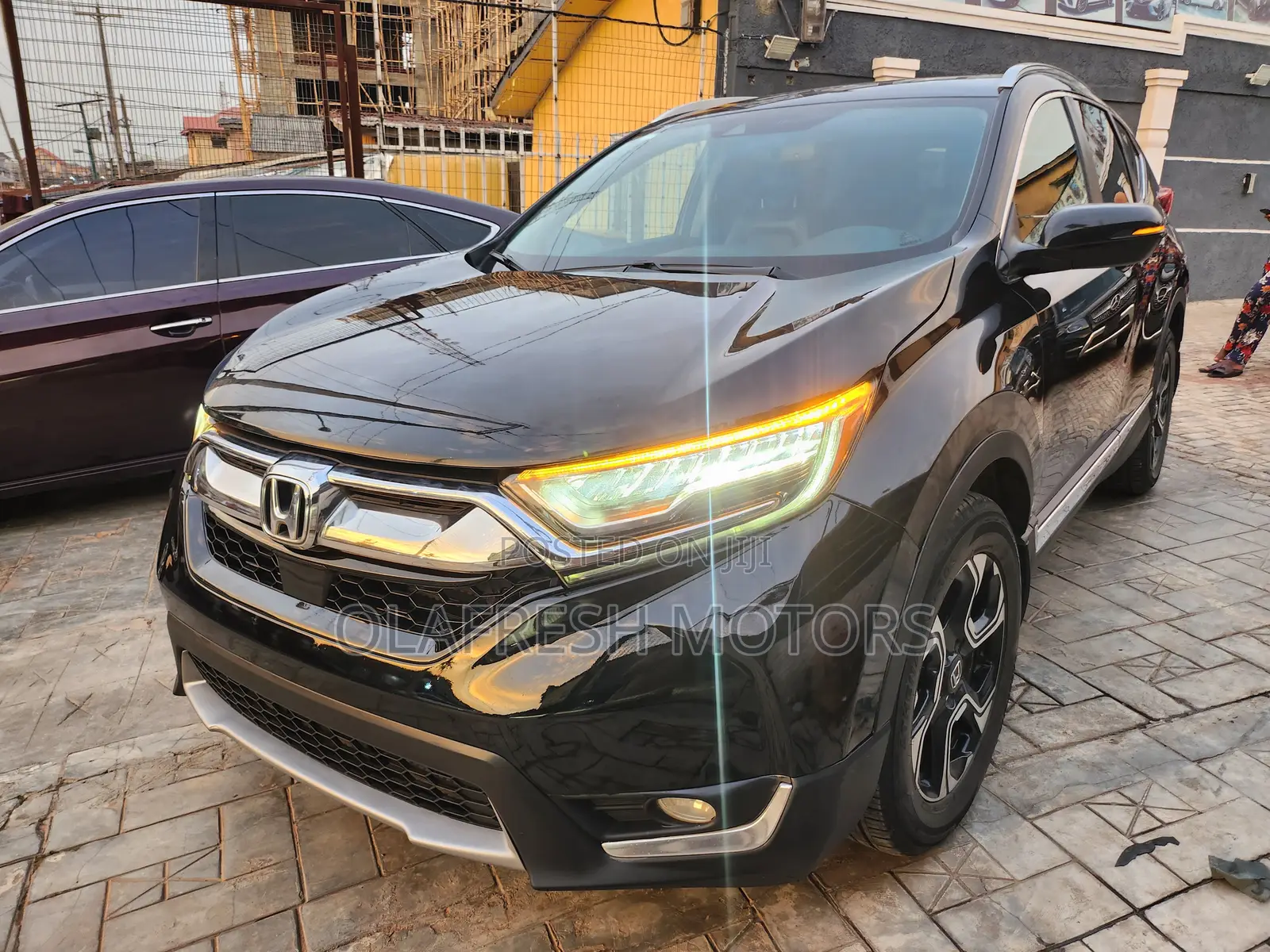 Honda CR-V Touring 4dr SUV AWD (1.5L 4cyl CVT) 2017 Black