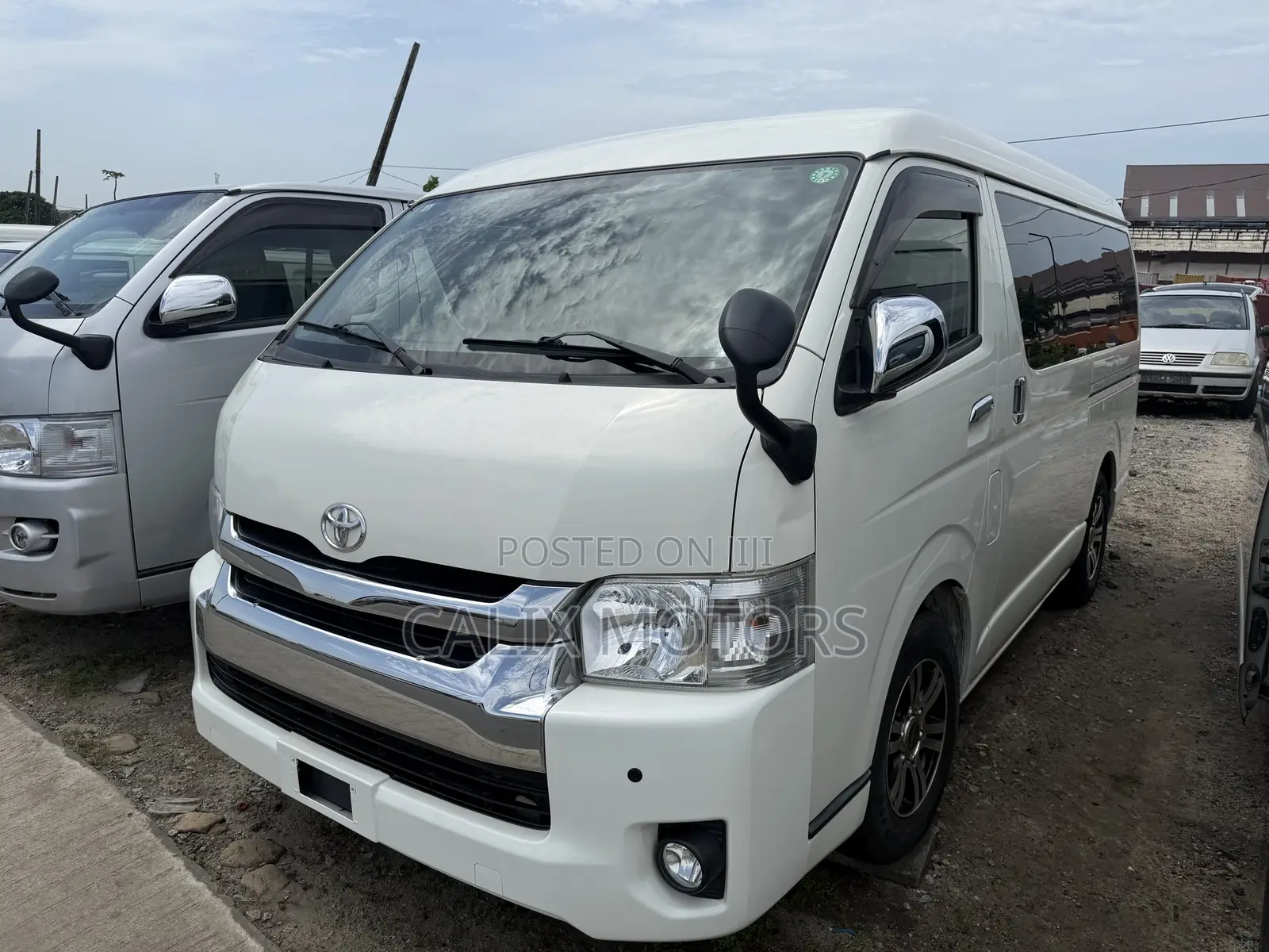 Toyota HiAce 2014 White