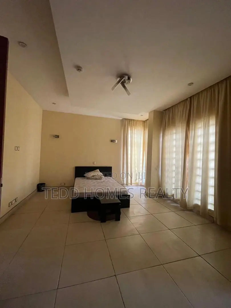 3bdrm Apartment in Ikoyi for rent