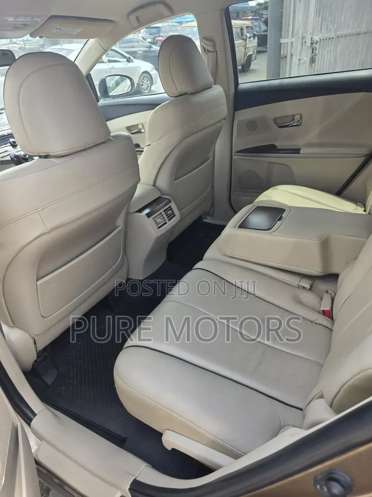 Toyota Venza V6 2010 Brown