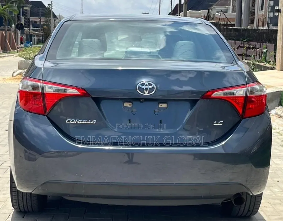 Toyota Corolla LE 4dr Sedan (1.8L 4cyl CVT) 2014 Gray