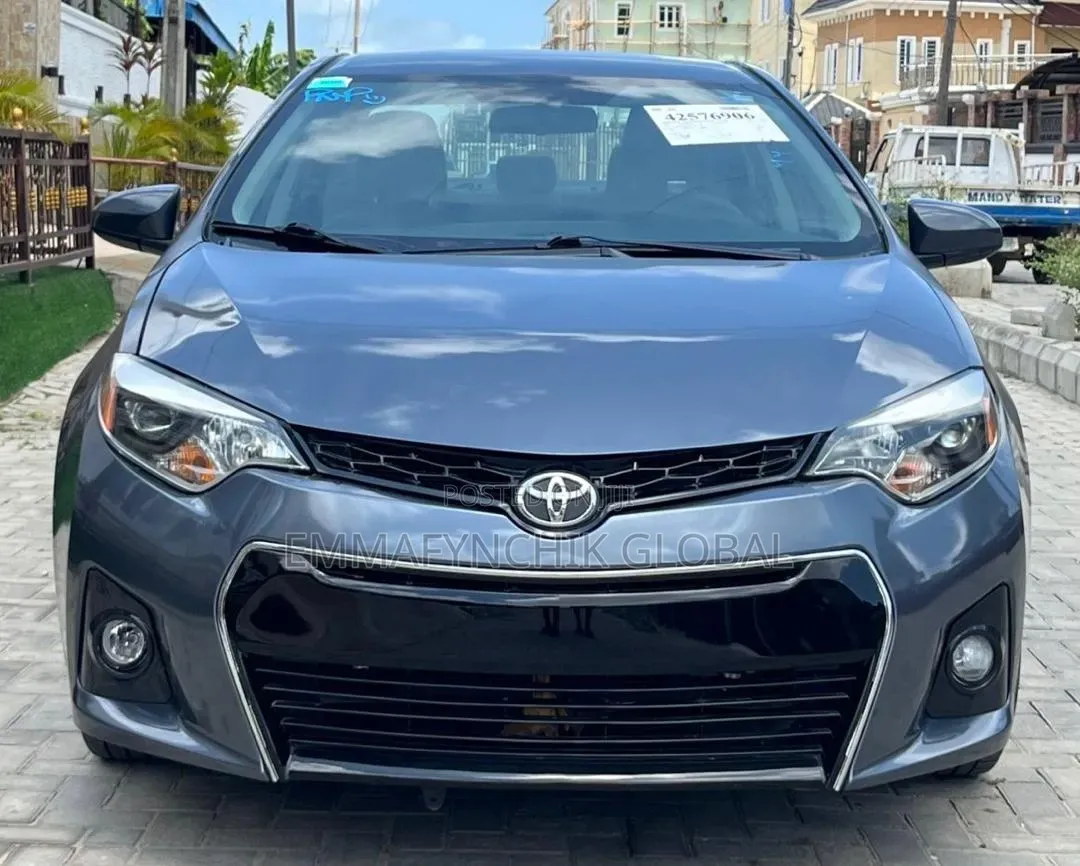 Toyota Corolla LE 4dr Sedan (1.8L 4cyl CVT) 2014 Gray