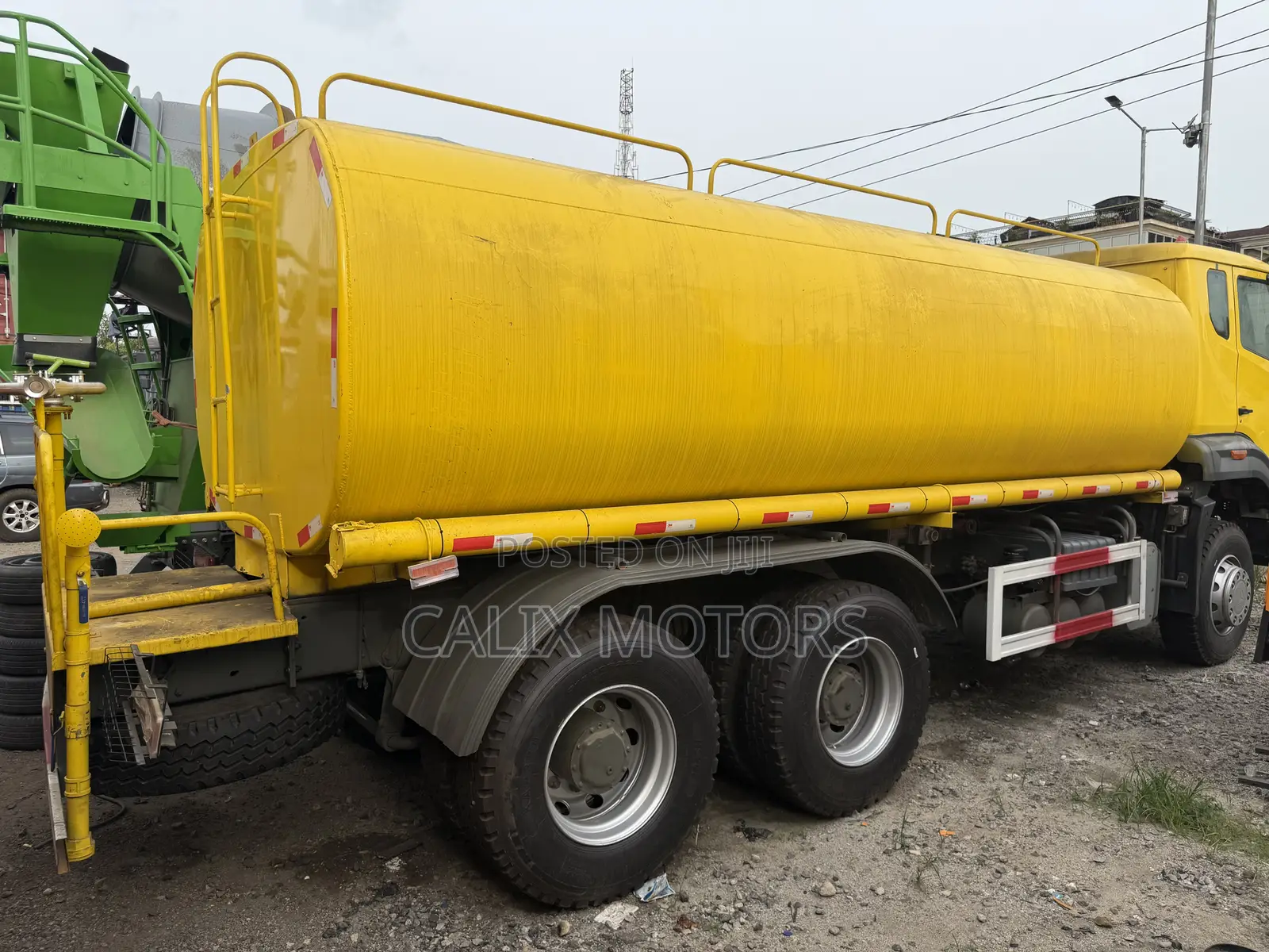 Covid -19 Howo Water Tanker Truck 20,000 Liters 371hp.