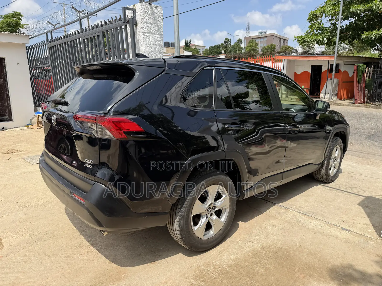 Toyota RAV4 XLE FWD 2019 Black