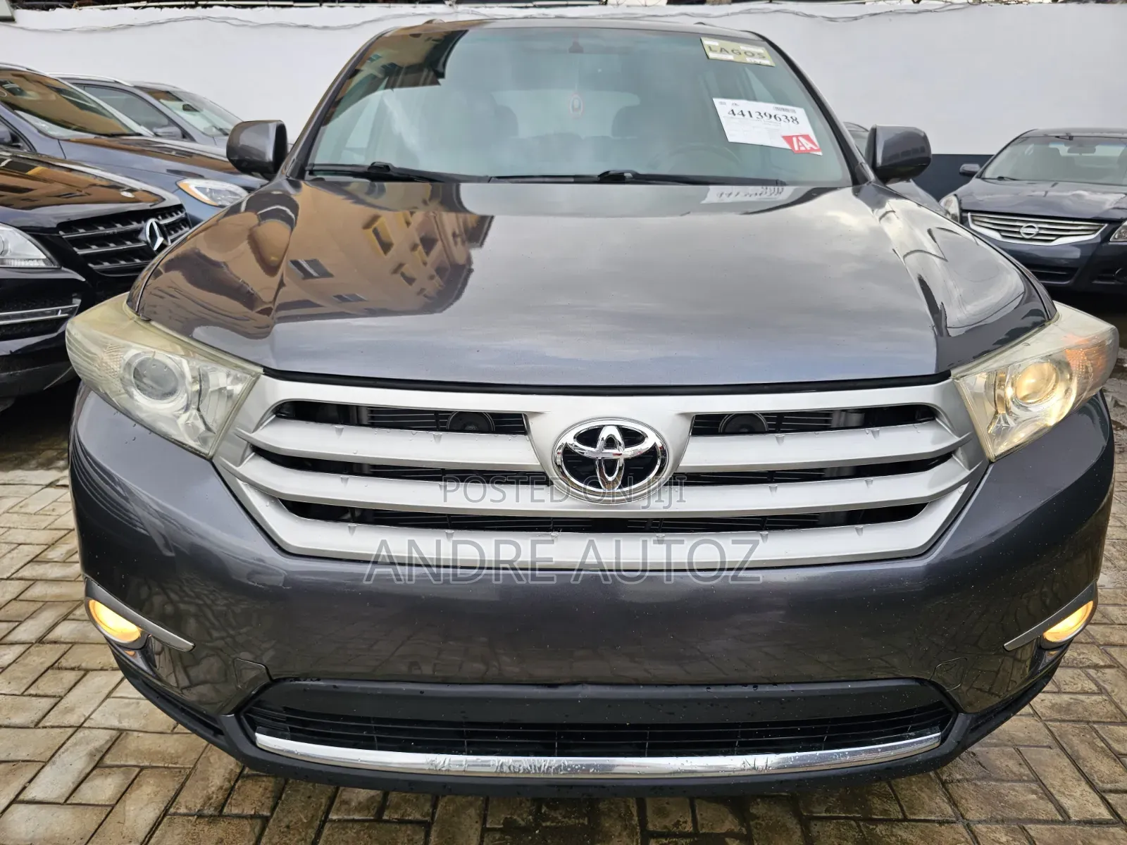 Toyota Highlander Limited 2012 Gray