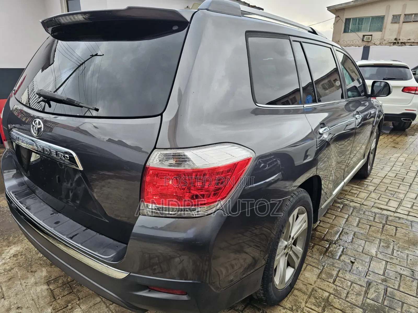Toyota Highlander Limited 2012 Gray