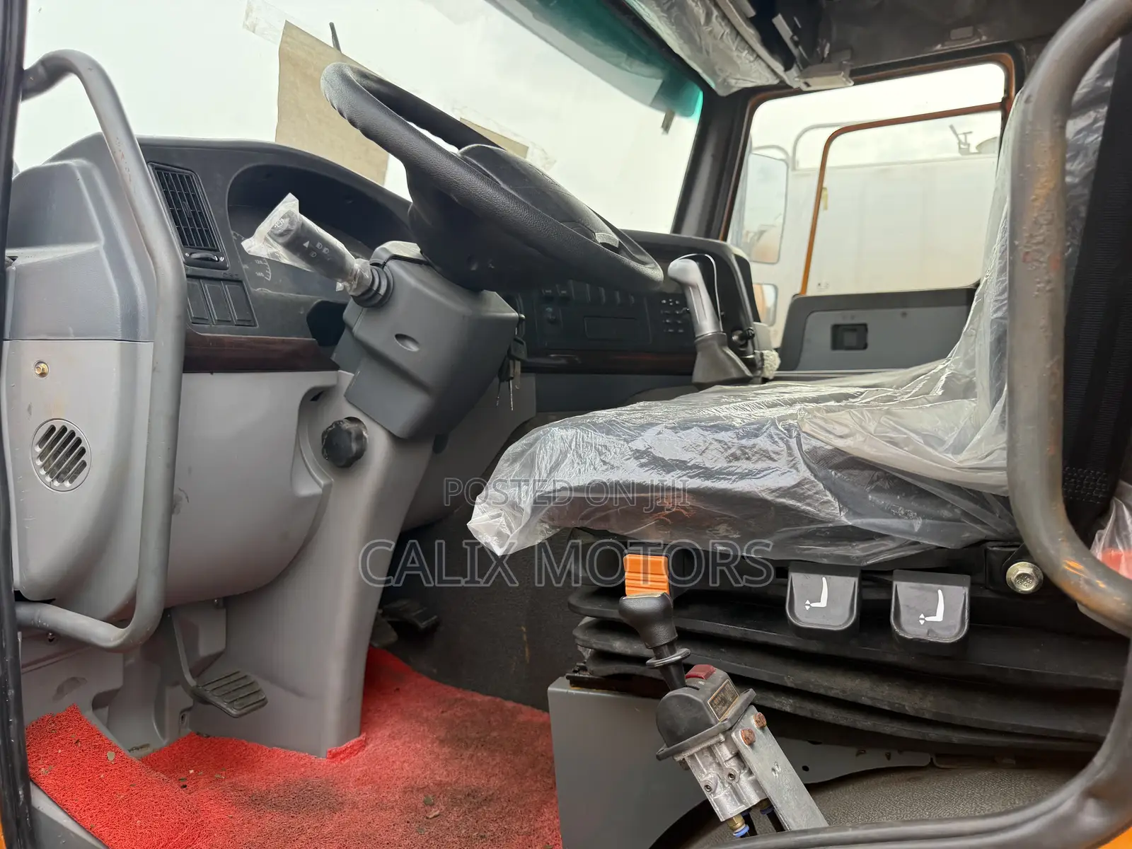Foreign Used Howo Dump Truck 371hp.