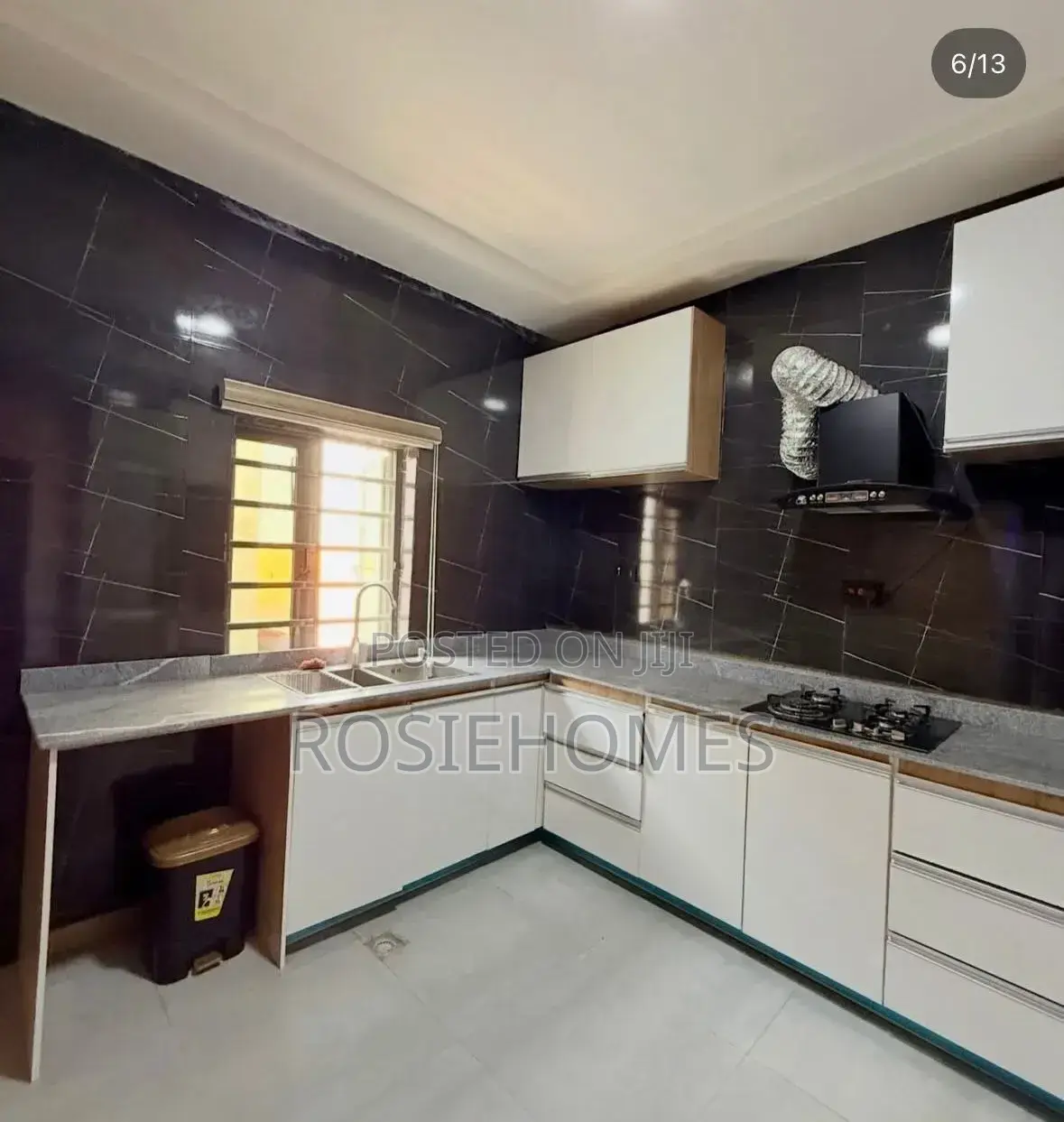 Furnished 1bdrm Block of Flats in View Estate, Ado / Ajah for sale
